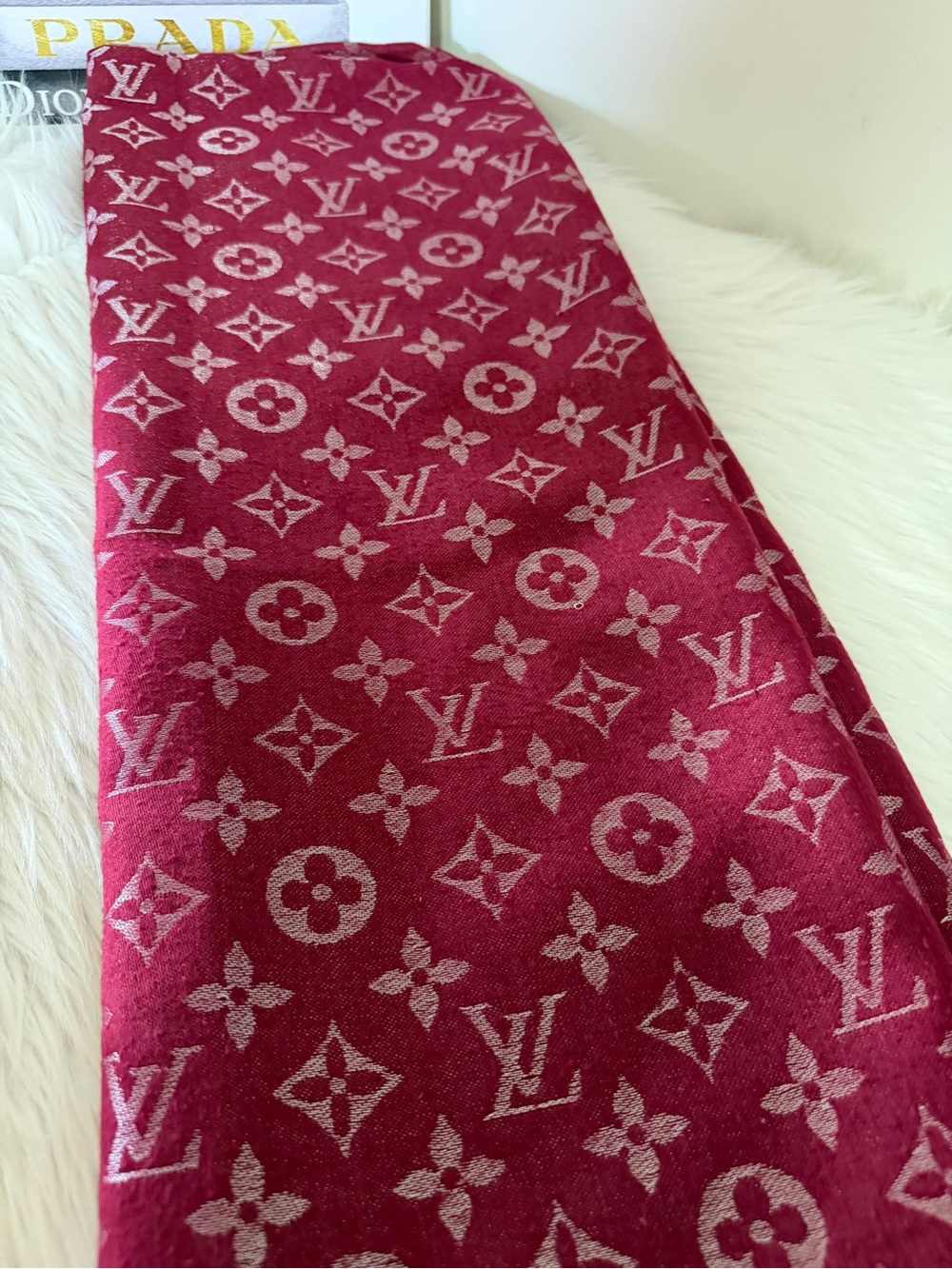 Louis Vuitton Burgundy Monogram Shine Shawl Scarf. - Picture 9 of 11